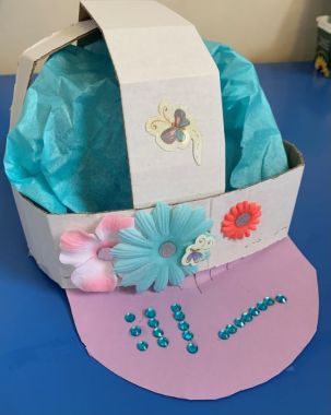 hat03